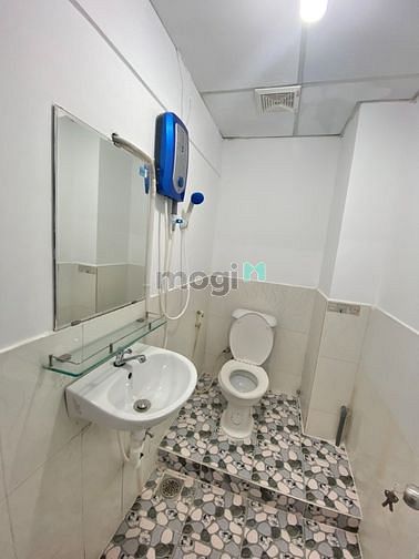 Hình ảnh View Đẹp - Căn Penthouse Full Nội Thất Có Ban Công Riêng Tại Đặng Dung