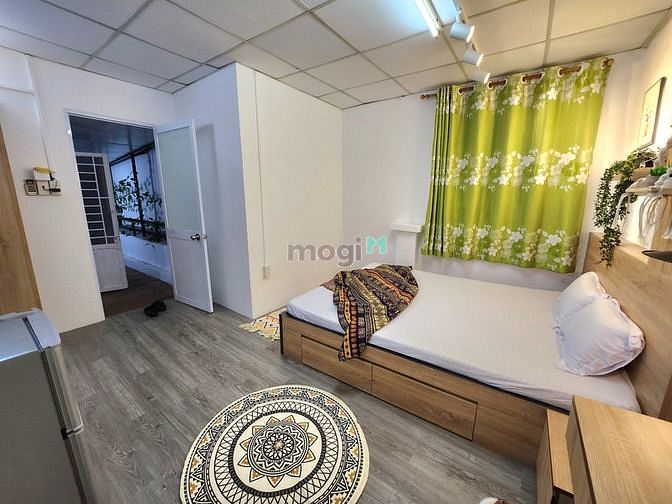 Hình ảnh View Đẹp - Căn Penthouse Full Nội Thất Có Ban Công Riêng Tại Đặng Dung