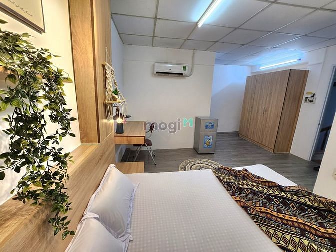 Hình ảnh View Đẹp - Căn Penthouse Full Nội Thất Có Ban Công Riêng Tại Đặng Dung