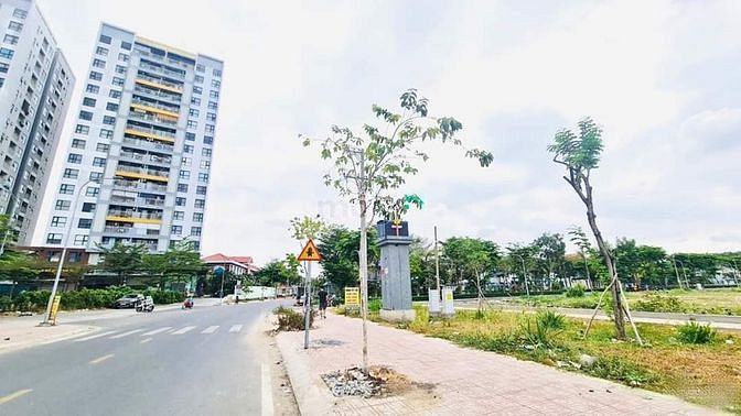 Hình ảnh Chính chủ bán lô đất gần Cao ốc An Thịnh P. An Phú Quận 2 giá 2,1 tỷ