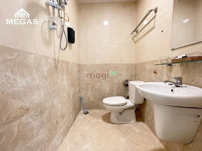 Hình ảnh Cho Thuê Phòng Studio Có Ban Công Ngay Bùi Viện Quận 1