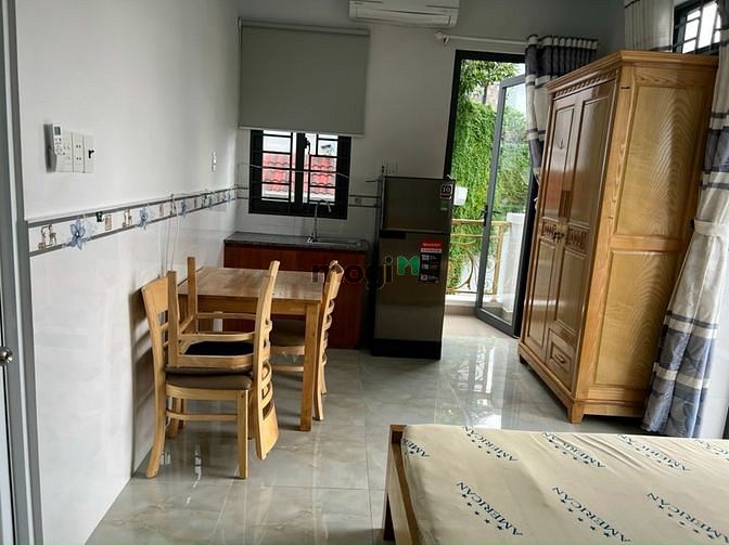 Hình ảnh Phòng ban công 132 Mã Lò, từ 3tr6