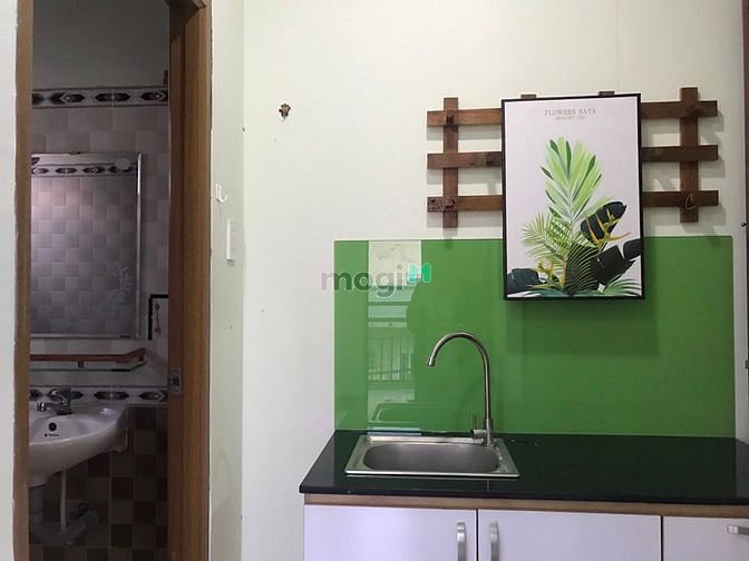 Hình ảnh Trống phòng ban công, cửa sổ thoáng mát ở Xóm Chiếu q4