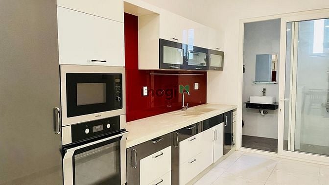 Hình ảnh CHO THUÊ CĂN HỘ NỘI THẤT CAO CẤP ở 226 Cống Quỳnh, Quận 1 - có Bancol