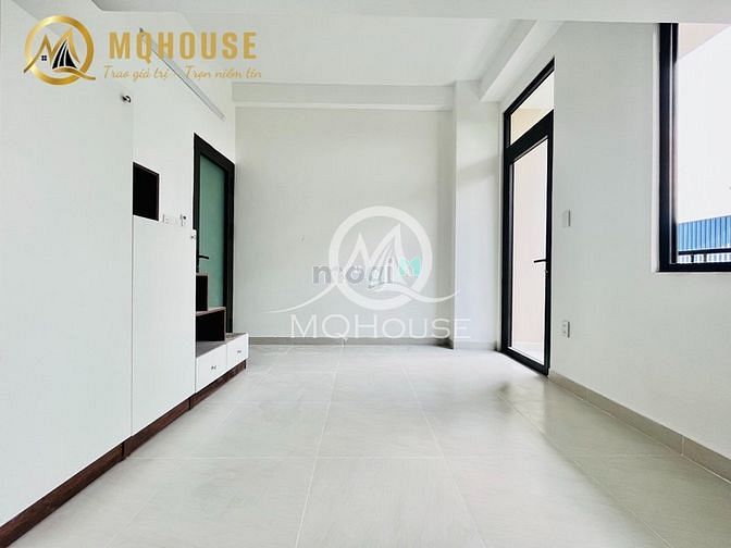 Hình ảnh Phòng Duplex_ Cửa Sổ Trời + Ban Công