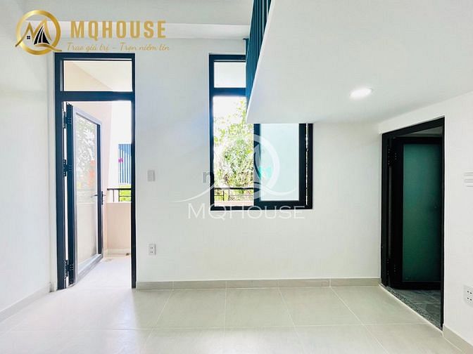 Hình ảnh Phòng Duplex_ Cửa Sổ Trời + Ban Công