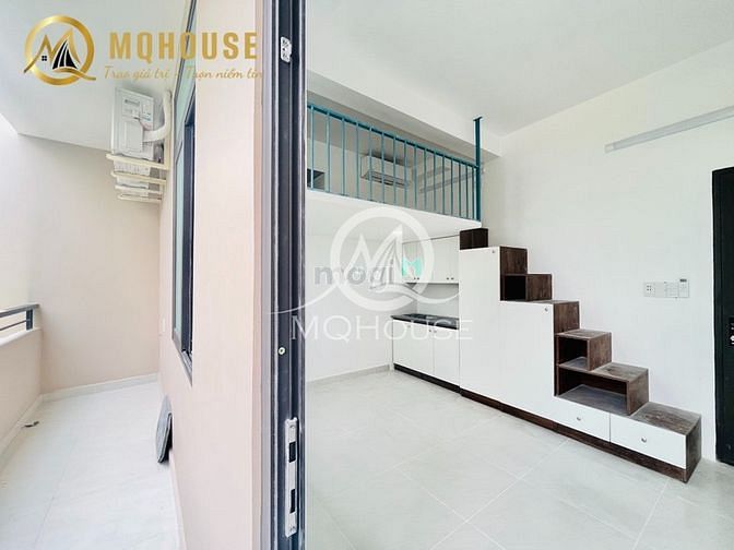 Hình ảnh Phòng Duplex_ Cửa Sổ Trời + Ban Công
