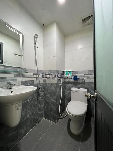 Hình ảnh CHDV full nội thất có ban công đối diện chợ Hoàng Hoa Thám