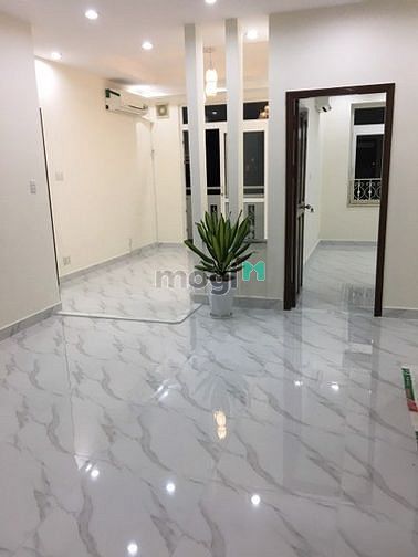 Hình ảnh Mb6623 nạp rút nhanh chóng Lữ Gia Plaza tầng 10 ban công rộng rãi, view đón gió mát mẻ.