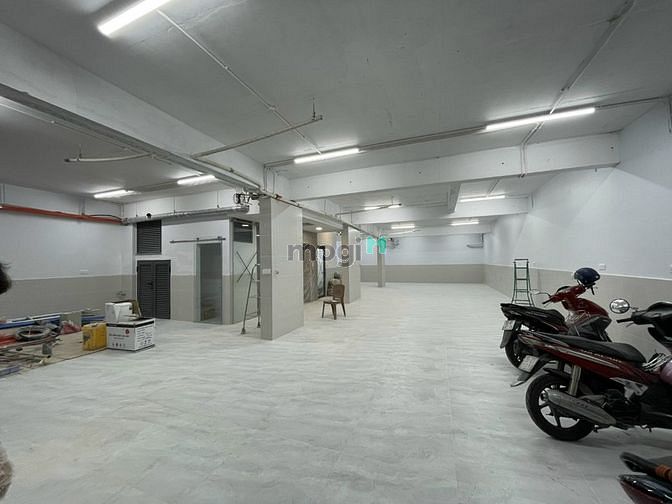 Hình ảnh Cho thuê Sala 1.000m2 - GIÁ Chỉ 200 triệu. Đã hoàn thiện