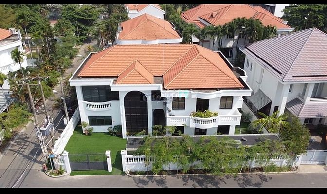 Hình ảnh Cho thuê biệt thự ViLLa mặt tiền đường số 44 P. Thảo Điền TP.Thủ Đức
