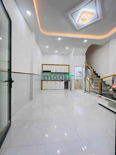 Hình ảnh SHR 3 lầu 4 phòng nhà mới đường 6m