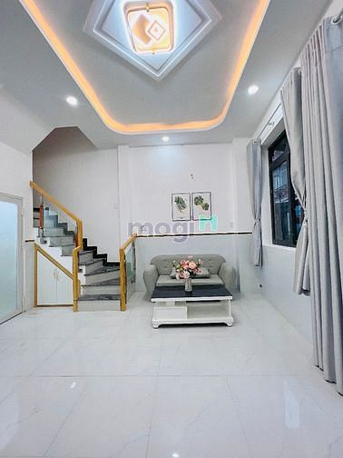 Hình ảnh SHR 3 lầu 4 phòng nhà mới đường 6m