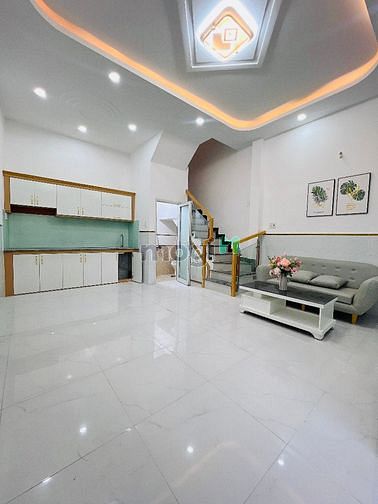 Hình ảnh SHR 3 lầu 4 phòng nhà mới đường 6m