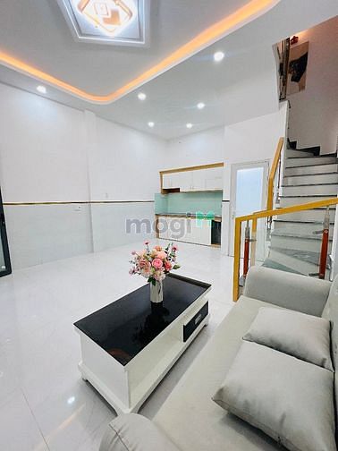 Hình ảnh SHR 3 lầu 4 phòng nhà mới đường 6m