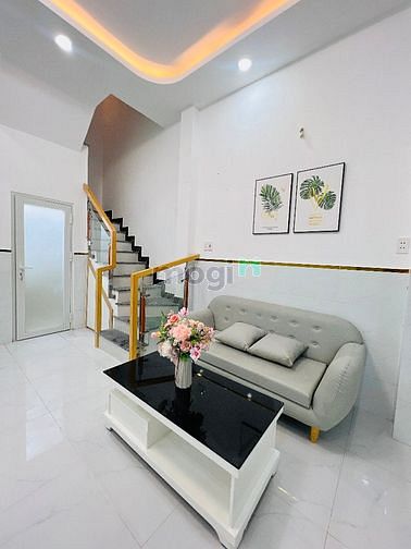 Hình ảnh SHR 3 lầu 4 phòng nhà mới đường 6m
