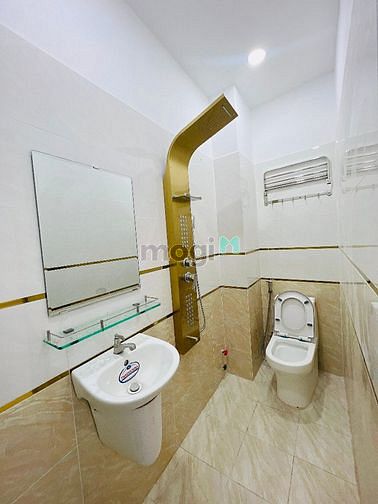 Hình ảnh SHR 3 lầu 4 phòng nhà mới đường 6m