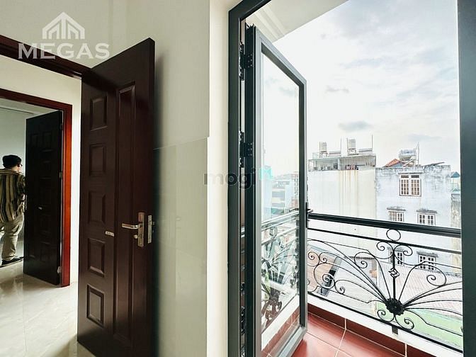 Hình ảnh Mb6623 nạp rút nhanh chóng full nội thất ngay Vincom Phan Văn Trị