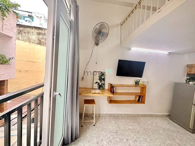 Hình ảnh Mb6623 nạp rút nhanh chóng dạng gác bancol ngay trục đường Lê Văn Sỹ