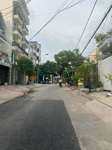 Hình ảnh Mặt tiền 5 tầng 60m2 Bình Thuận, Quận 7 Giá 9 tỷ ba