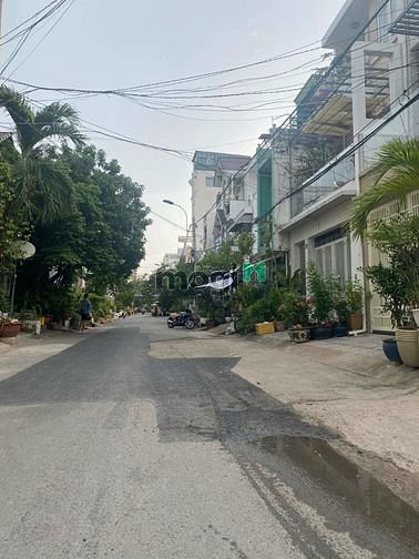 Hình ảnh Mặt tiền 5 tầng 60m2 Bình Thuận, Quận 7 Giá 9 tỷ ba