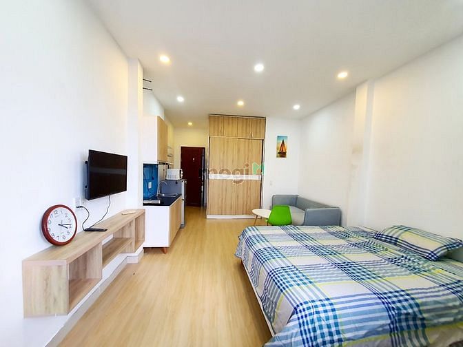 Hình ảnh Mb6623 nạp rút nhanh chóng balcon full Nt view sông Q3 , Gần Cầu Công Lý , Cầu Lê Văn Sỹ