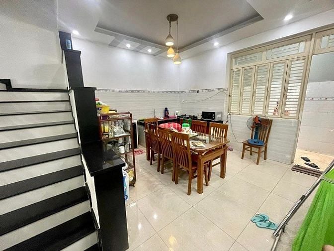 Hình ảnh Nhà BTCT 4 tầng 83m2 hẻm xe hơi thông 40 Tô Hiệu, nở hậu 5.15m