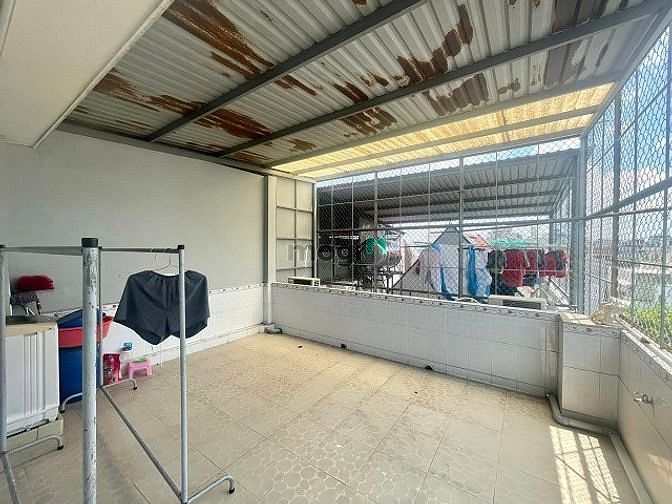 Hình ảnh Nhà BTCT 4 tầng 83m2 hẻm xe hơi thông 40 Tô Hiệu, nở hậu 5.15m