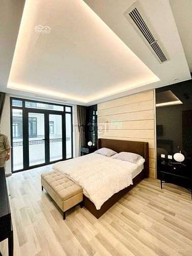 Hình ảnh Cho thuê Biệt thự đơn lập Vinhomes Golden River Ba Son (Victoria)