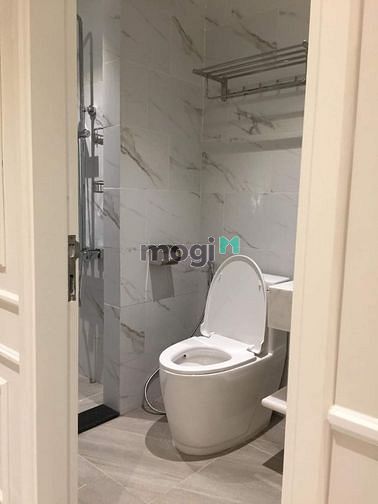 Hình ảnh Khách nữ không ở nữa cần bán Studio Rivergate, Quận 4, 2 tỷ 1, 45m2