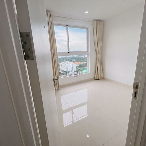 Hình ảnh Cho thuê cộng hoà garden 75m2,2pn,2wc giá 12tr/th ở liền