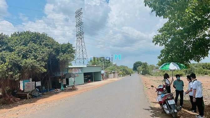 Hình ảnh Bán nhanh 2 lô đất MT đường nhựa 6m, Dân cư đông đúc, sát vách KCN