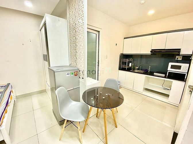 Hình ảnh Căn Hộ Full Đồ Ban Công Lớn Ngay Lê Hồng Phong Quận 10