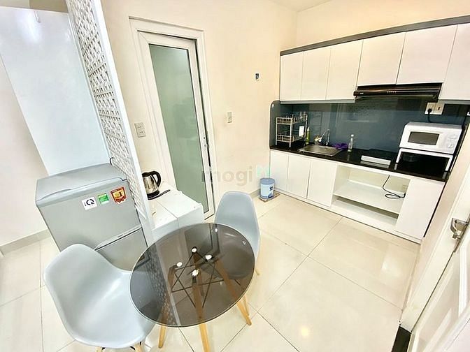 Hình ảnh Căn Hộ Full Đồ Ban Công Lớn Ngay Lê Hồng Phong Quận 10