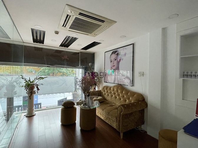 Hình ảnh Định cư bán nhà Quận 3. 7 tầng, có thang máy.