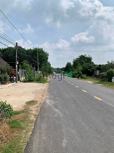 Hình ảnh 200k/ 1m2 đất, bán nhanh 1300m2 đất, giá 495t, có 100m thổ cư, sát KCN