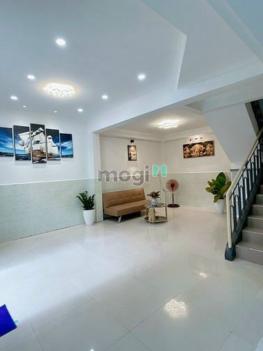 Hình ảnh Bán nhà Lê Văn Duyệt. 1 trệt 2 lầu. 6pn