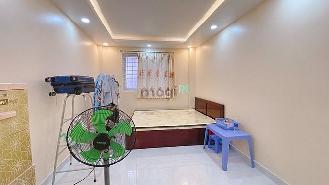 Hình ảnh Bán mạnh, HXH Cách mạng tháng tám, Quận 3