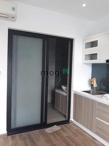 Hình ảnh Cho thuê phòng ban công_thoáng mát, sạch sẽ_đủ nội thất ở Lý phục man
