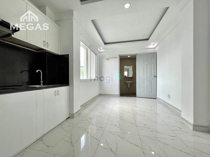 Hình ảnh Căn Hộ 45m2 2PN, Full Nội Thất, Ban Công, Ngay CoopMart Phan Văn Hớn