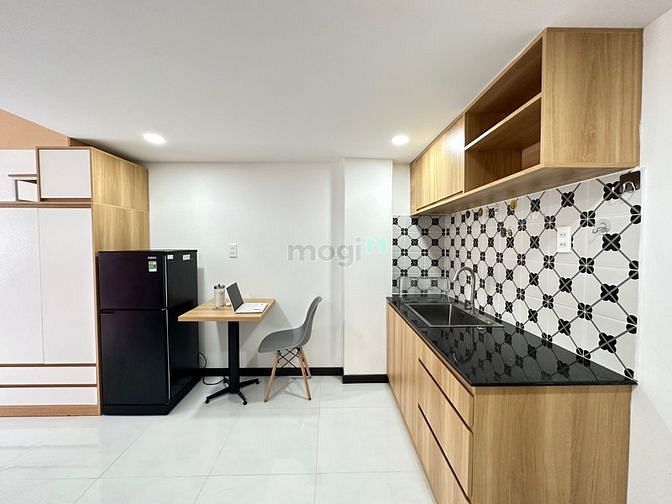 Hình ảnh CHDV_Gần Lotte_TĐT_RMIT_Cửa sổ to_Thoáng mát_Hỗ trợ hấp dẫn_MỚI 100%