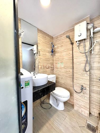 Hình ảnh Căn Hộ Balcony Máy Giặt Riêng Y Hình Ngay Trần Phú Q5
