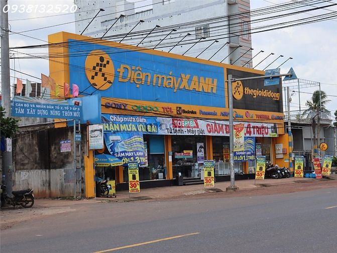 Hình ảnh Bán gấp lô góc 2MT DT 920M2 thổ cư giá 460TR. Đất ngay thị xã, sát chợ