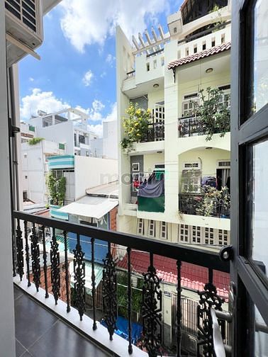 Hình ảnh Phòng Cửa Sổ Thoáng Mát Giá Rẻ Full Nội Thất Đường Cách Mạng Tháng 8