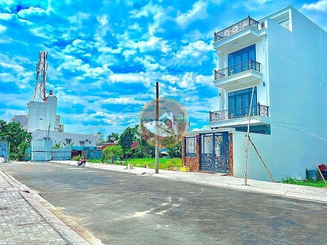 Hình ảnh Bán đất mặt tiền đường số cắt Lâm Văn Bền  Quận 7