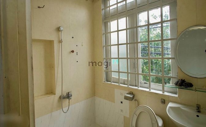 Hình ảnh Phòng ban công gần Bến xe Q8, giá 3tr2