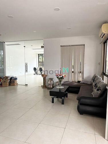Hình ảnh Cho thuê biệt thự đường Nguyễn Văn Thương q Bình Thạnh .