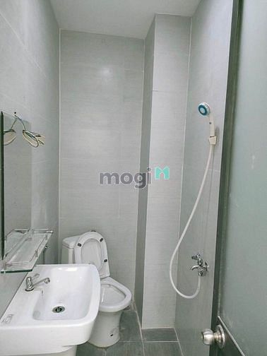Hình ảnh Bán nhà Bến Vân Đồn, p1, Q4 1tỷ820 76m2 Shr, hẻm xh