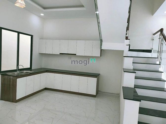 Hình ảnh Bán nhà Bến Vân Đồn, p1, Q4 1tỷ820 76m2 Shr, hẻm xh