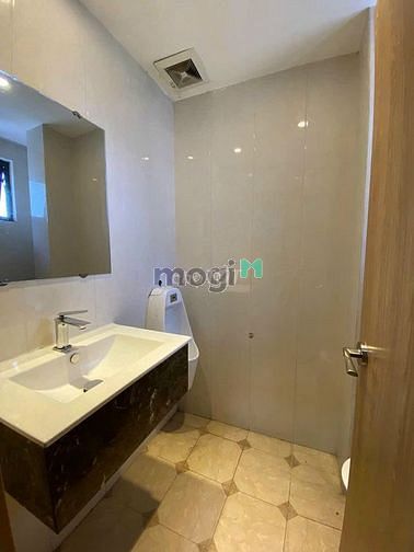 Hình ảnh Rooftop Chill 200m, Tầng 10, View Bitexco,DT: 10X20m, Gía 45TR